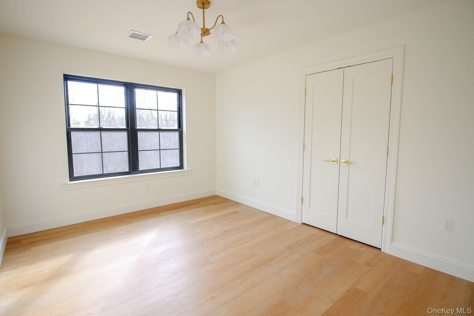 8 James Place thumbnail 26