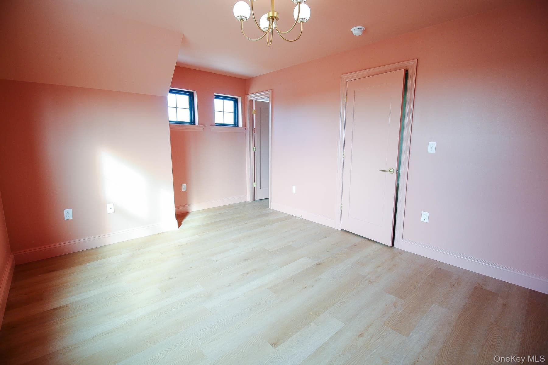 8 James Place thumbnail 31
