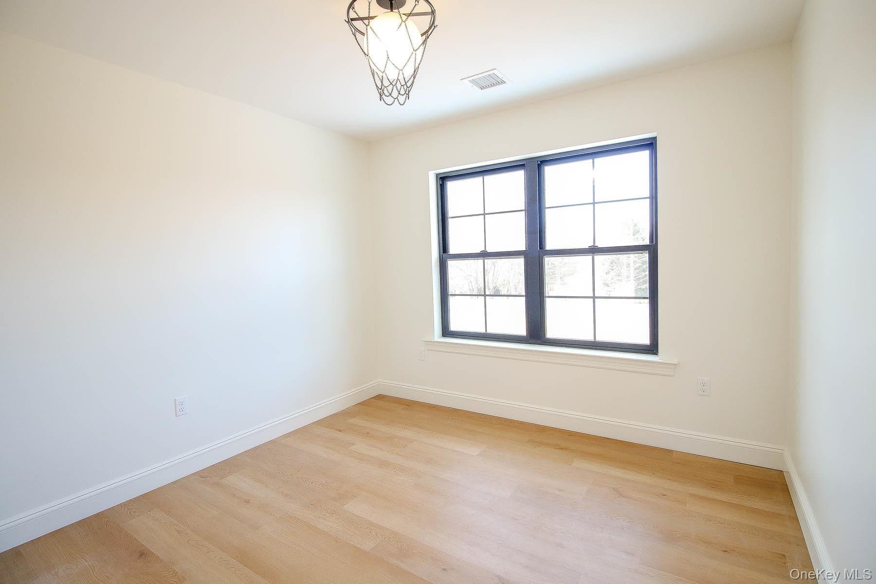 8 James Place thumbnail 24