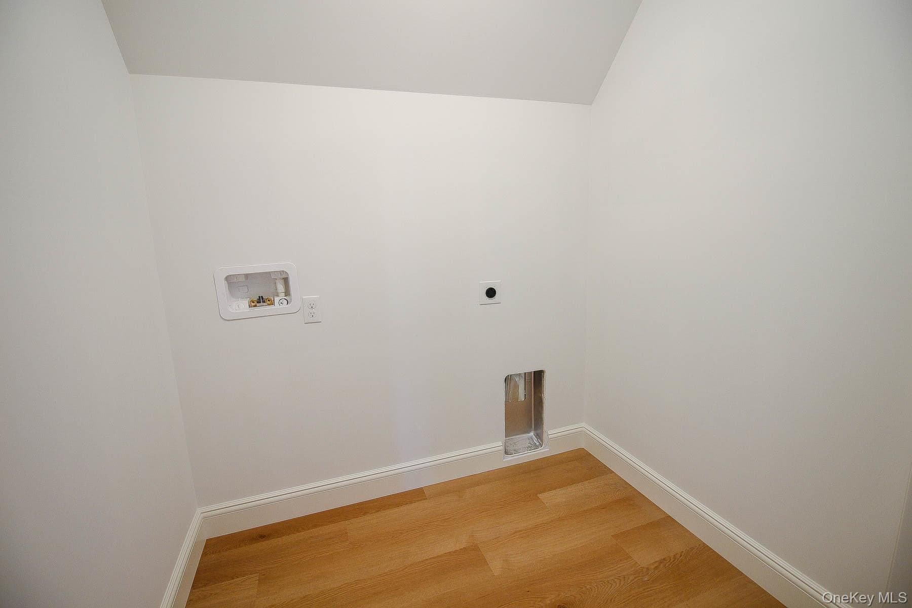 8 James Place thumbnail 29