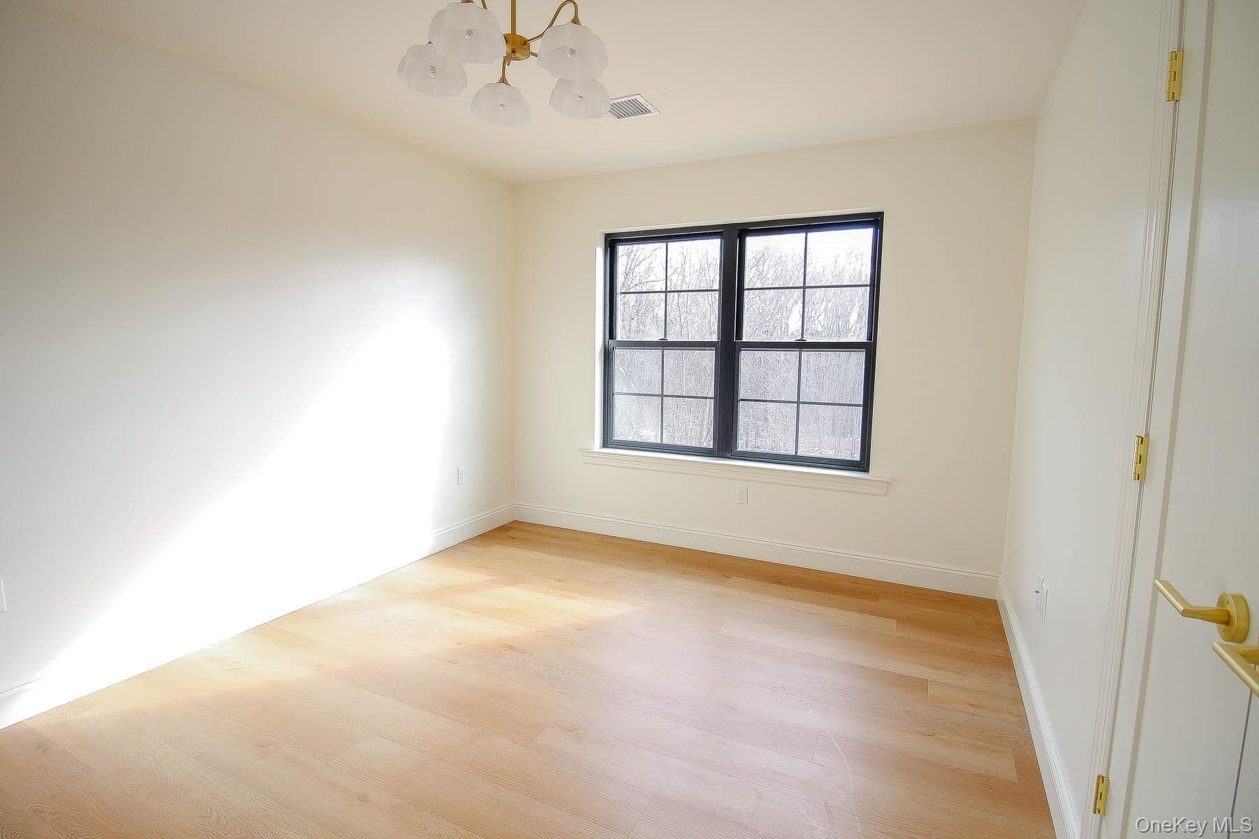 8 James Place thumbnail 27