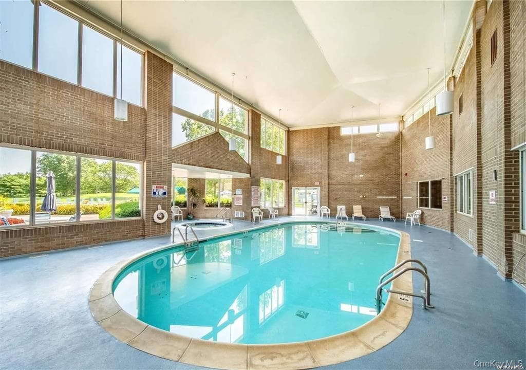 735 Spring Lake Drive thumbnail 30