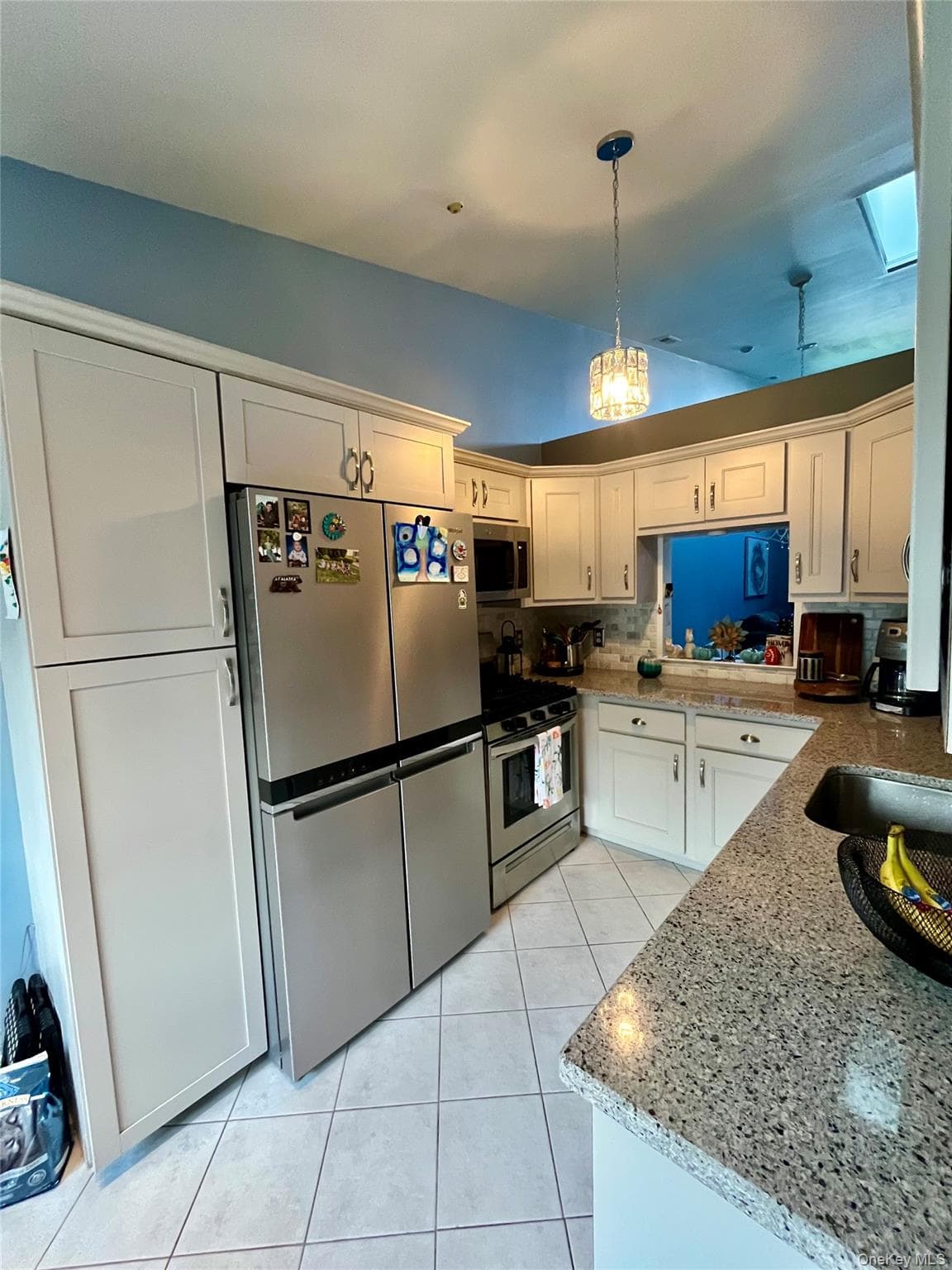 735 Spring Lake Drive thumbnail 4