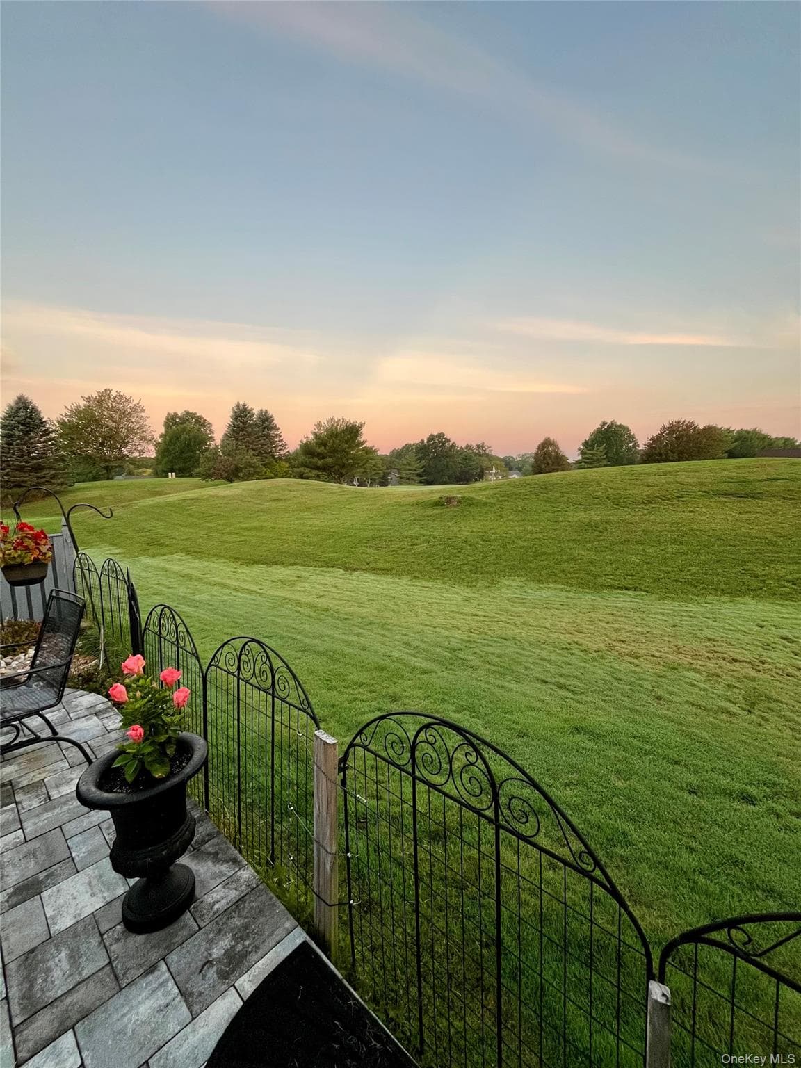 735 Spring Lake Drive thumbnail 23