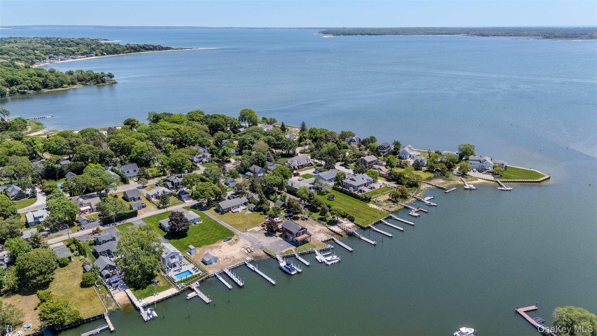81 Beach Road thumbnail 42
