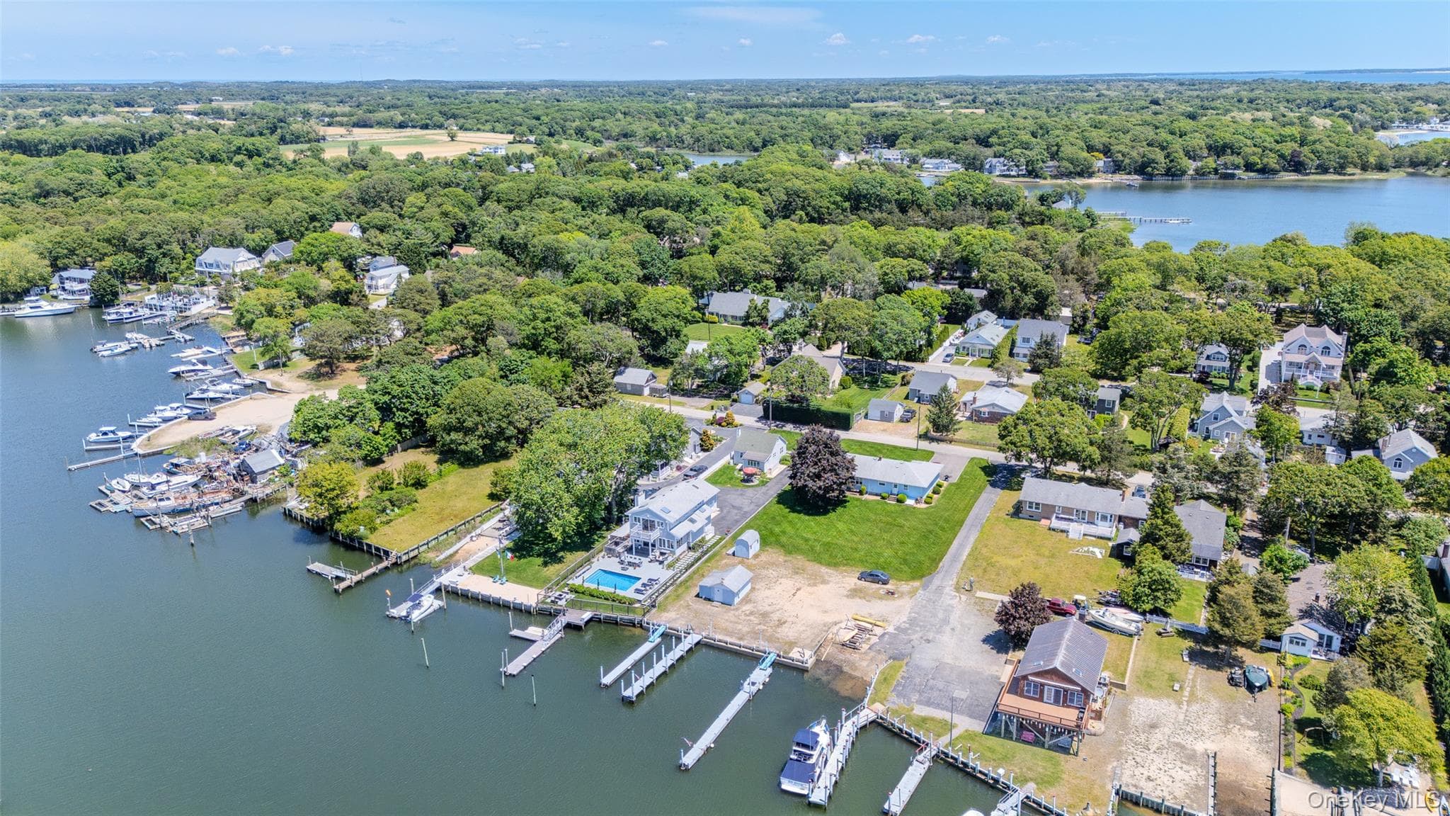 81 Beach Road thumbnail 40