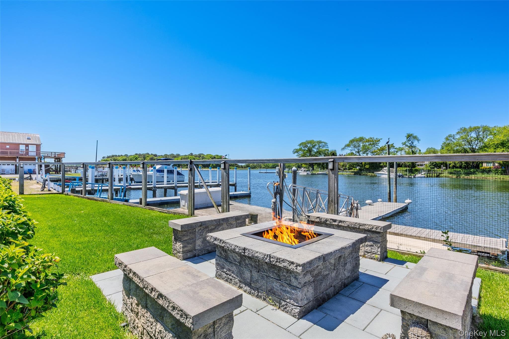 81 Beach Road thumbnail 6