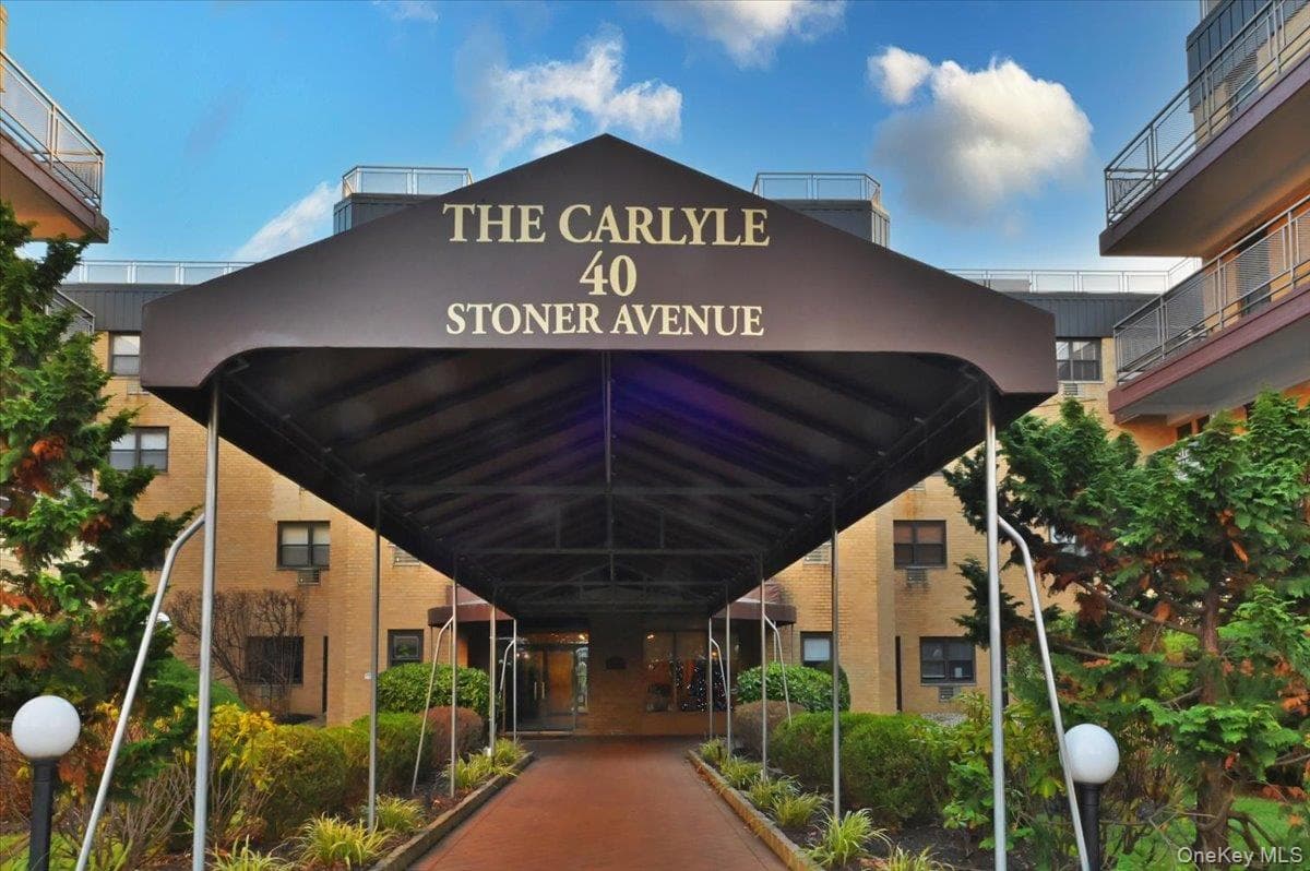 40 Stoner Avenue Unit: 2F, Great Neck