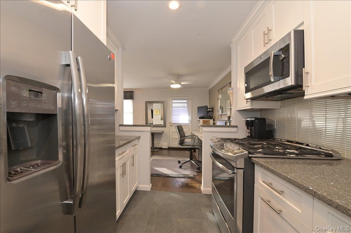 40 Stoner Avenue Unit: 2F thumbnail 4