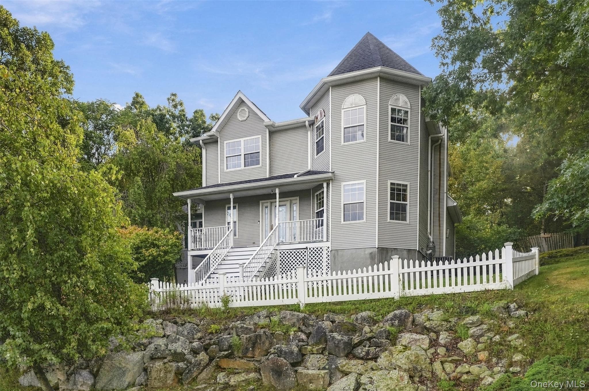 16 Cambridge Circle, Monroe