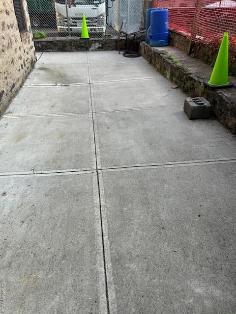 2431 Crotona Avenue thumbnail 5
