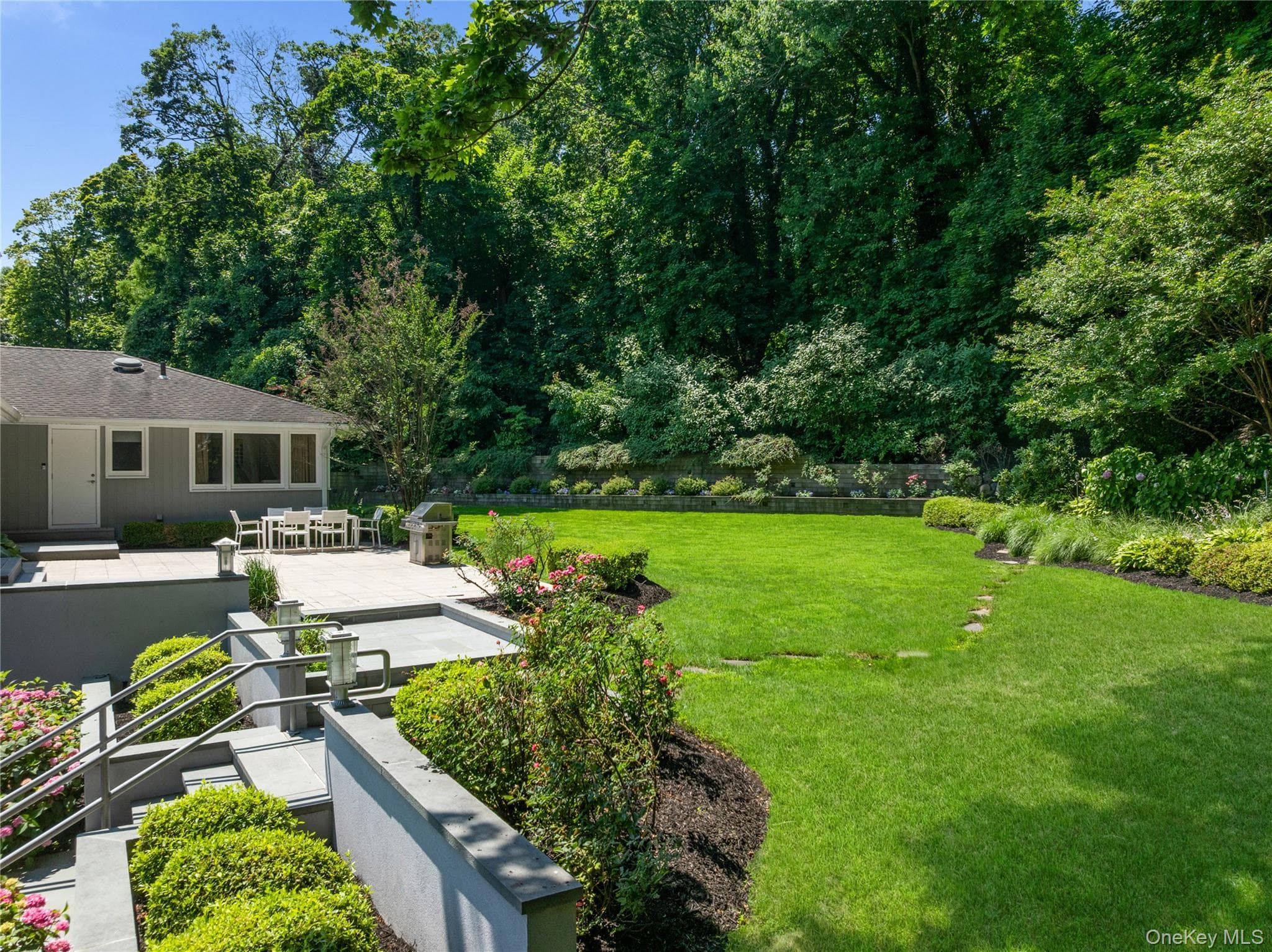353 E Shore Road thumbnail 21