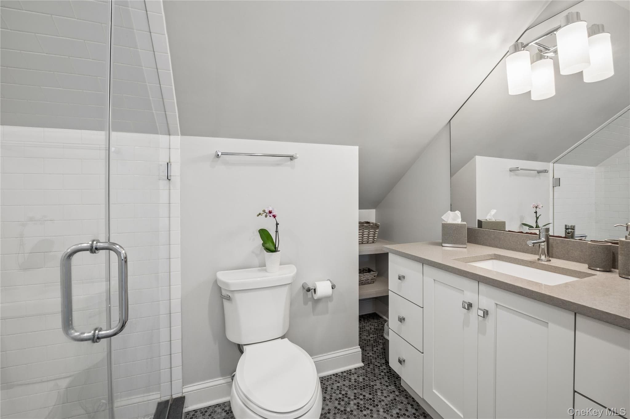 211 Douglas Place thumbnail 37