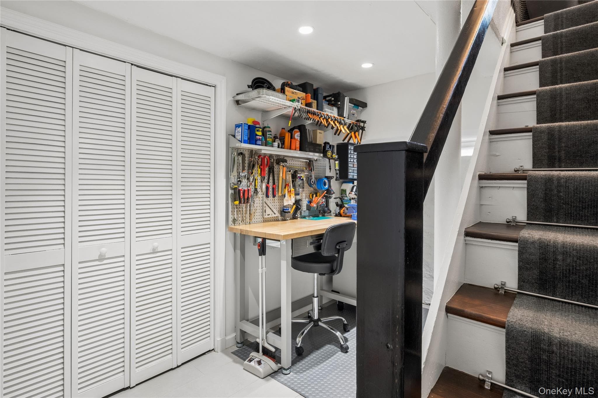 211 Douglas Place thumbnail 39