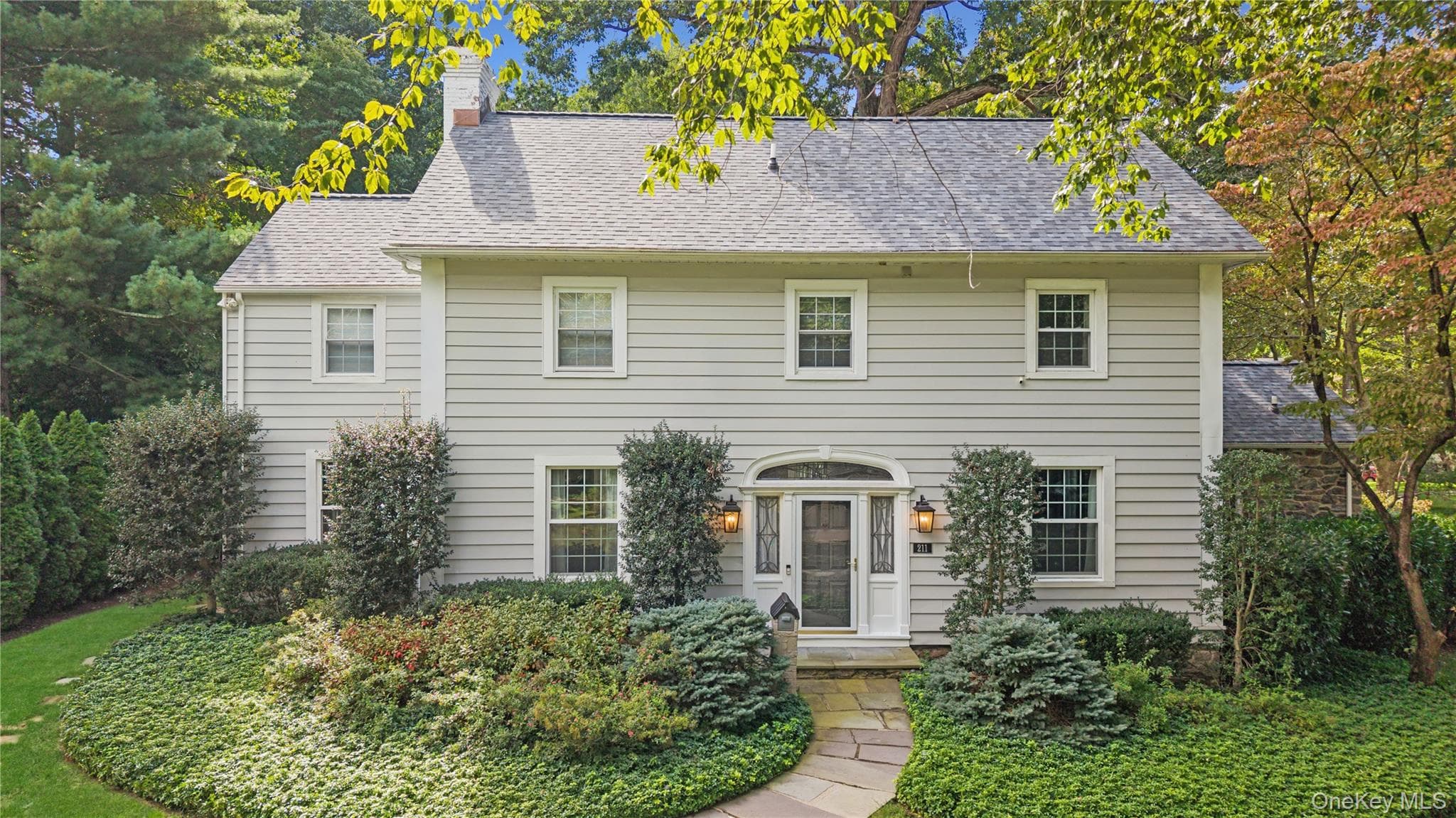 211 Douglas Place thumbnail 4