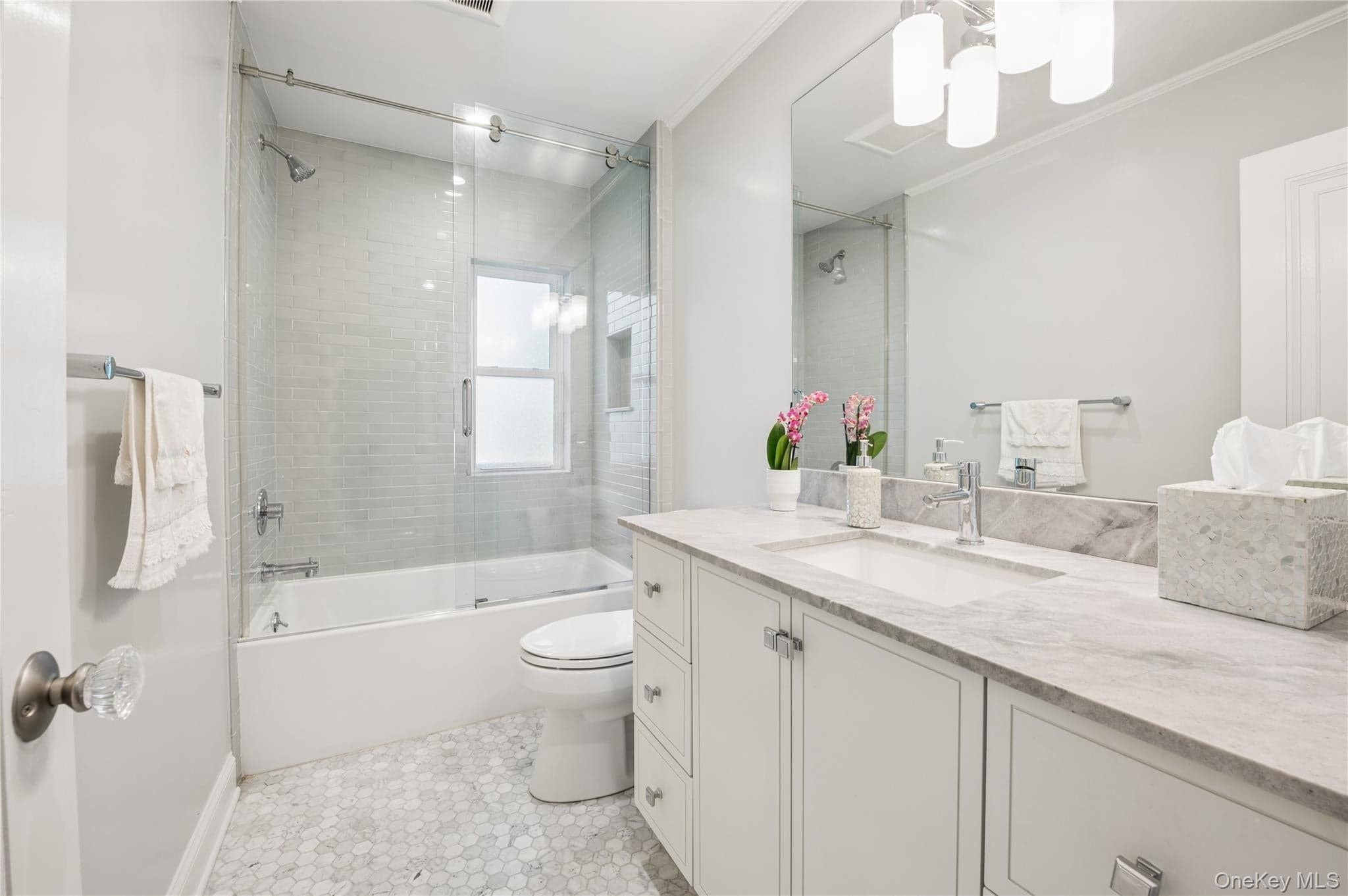 211 Douglas Place thumbnail 33
