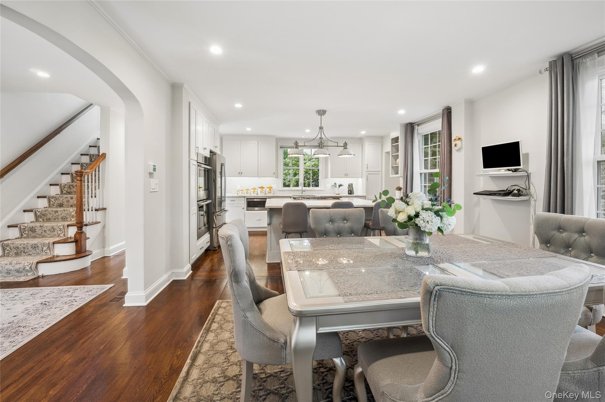211 Douglas Place thumbnail 13