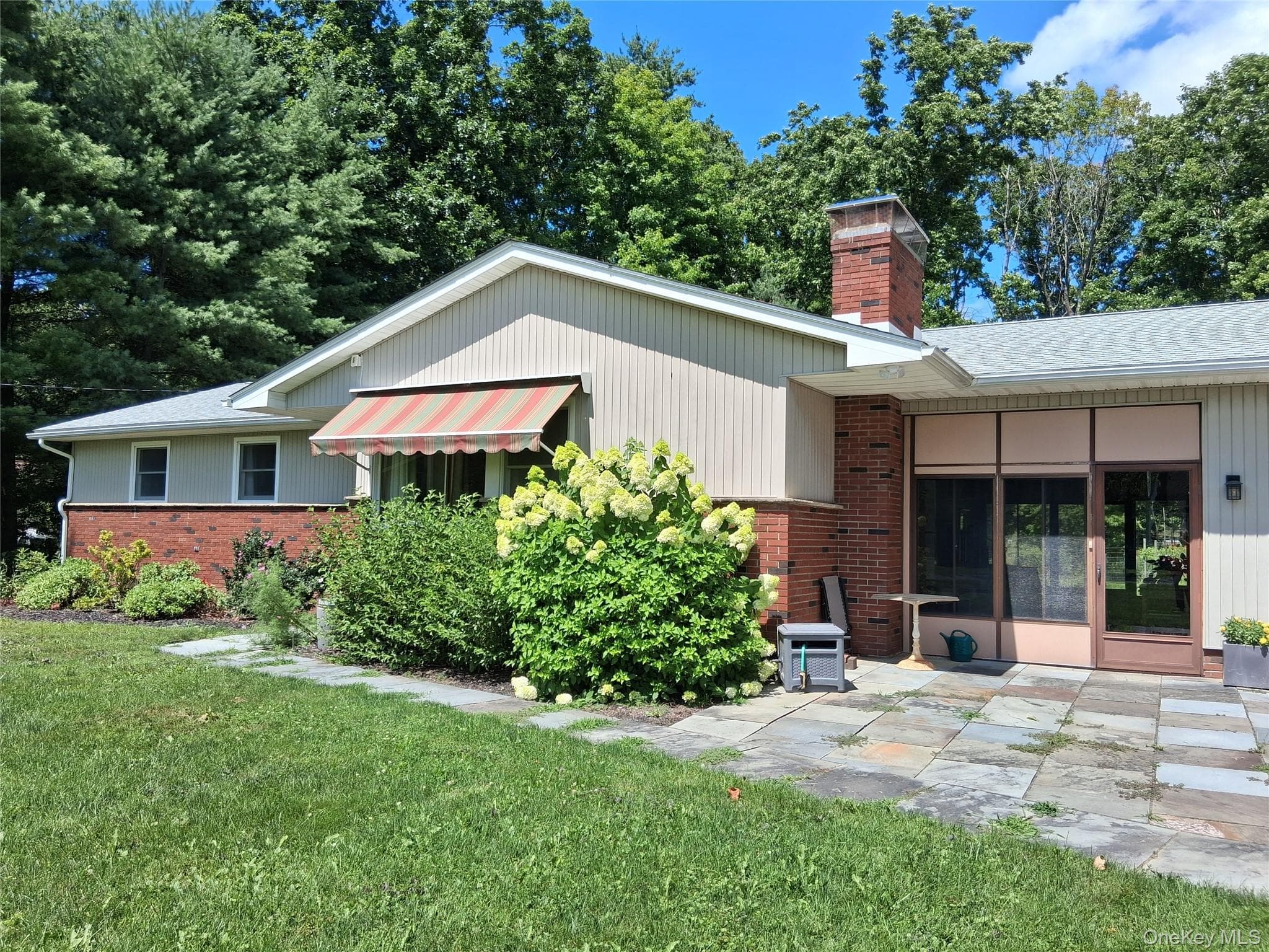 60 Stissing Avenue photo 1
