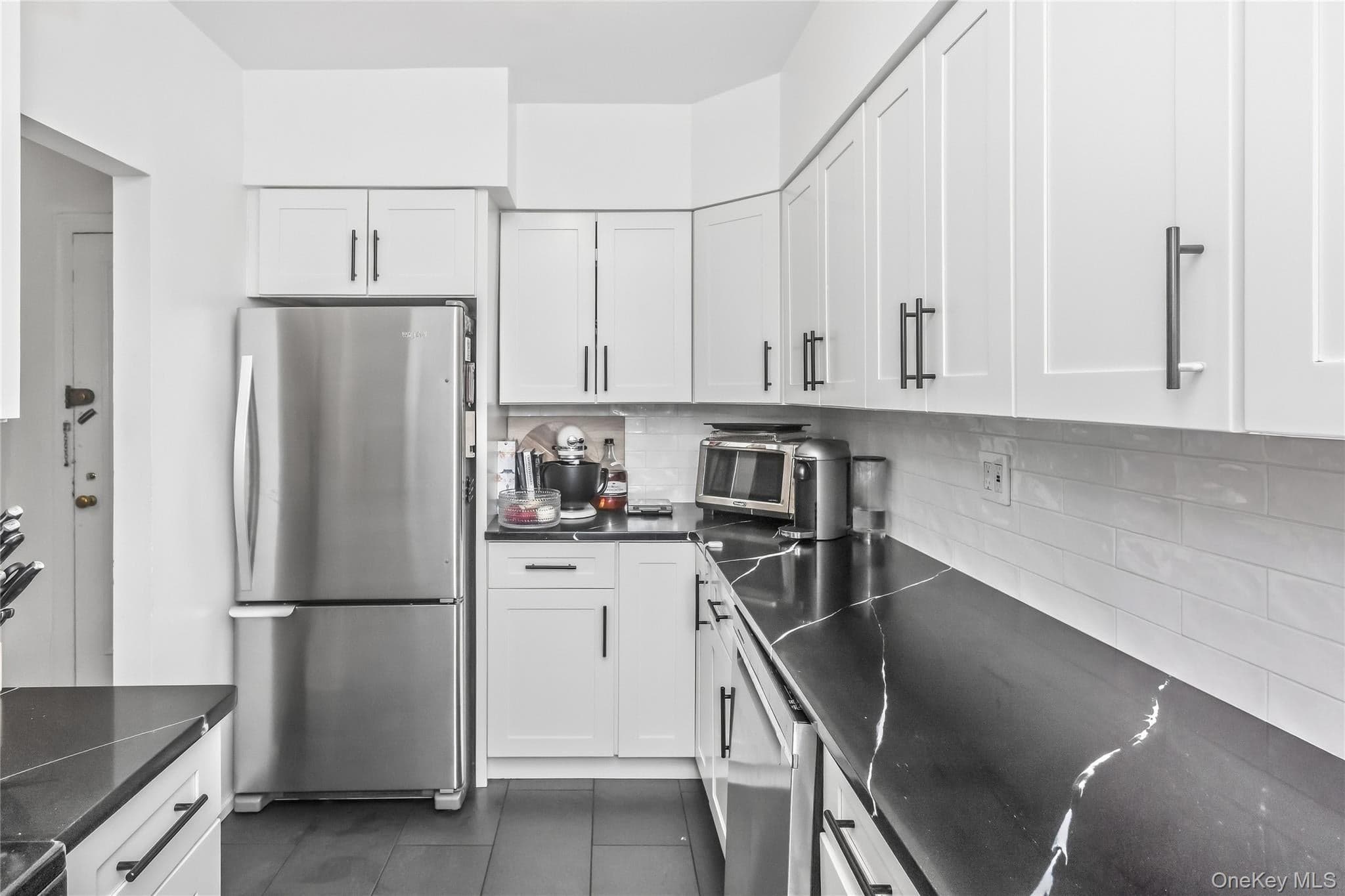 51-10 30 Avenue Unit: 4 thumbnail 9