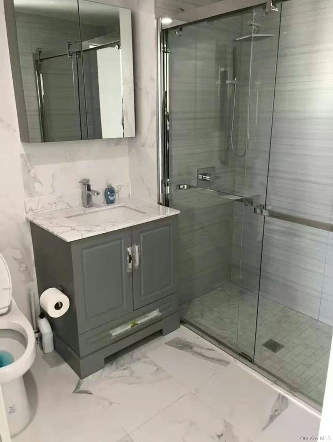 4162 Bowne Street Unit: 14E thumbnail 5