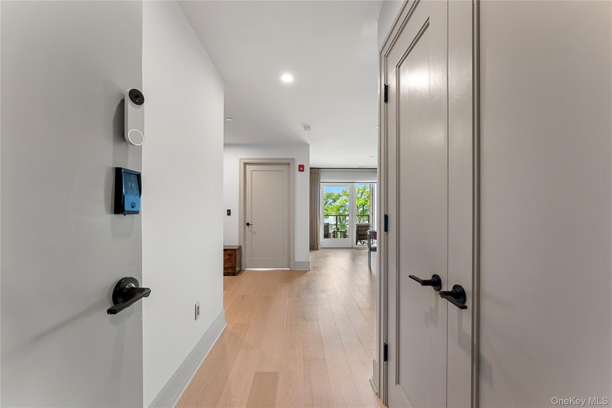 25 S Riverside Avenue Unit: 210 thumbnail 3