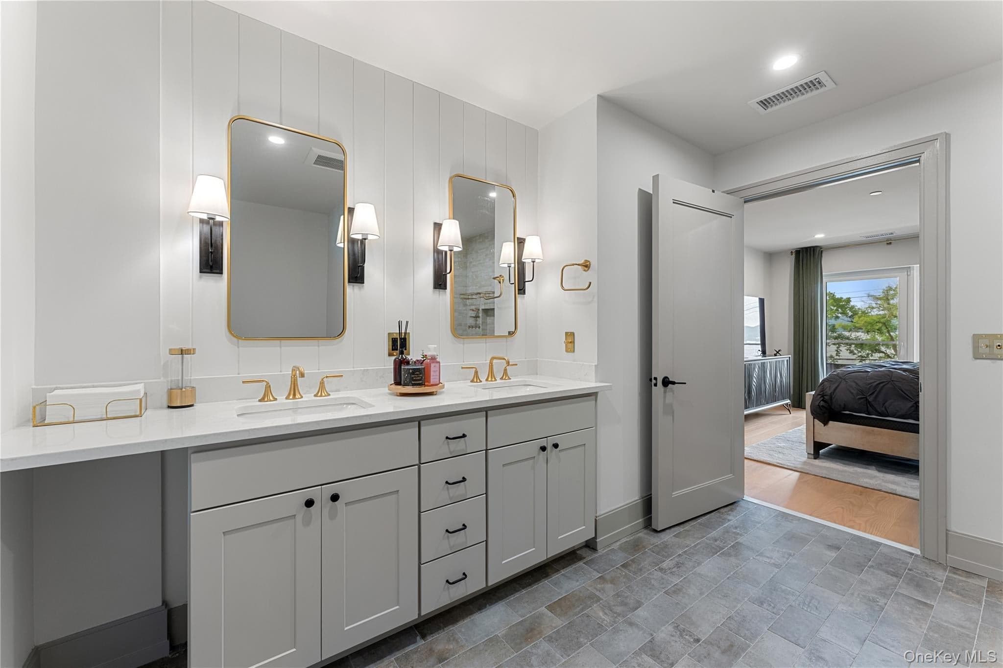 25 S Riverside Avenue Unit: 210 thumbnail 16