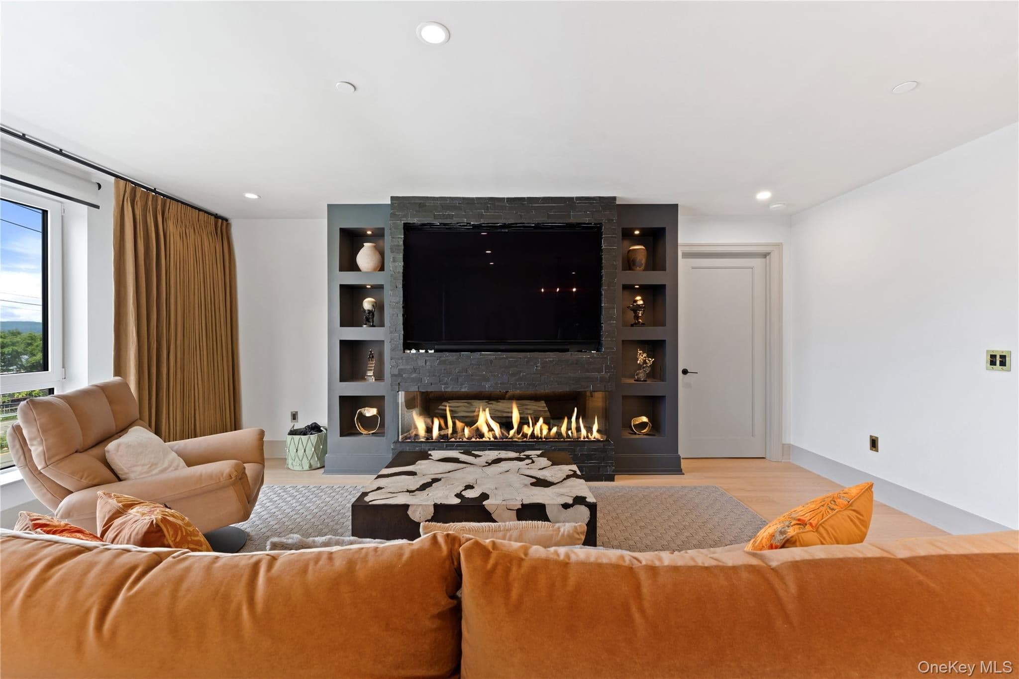 25 S Riverside Avenue Unit: 210 thumbnail 6