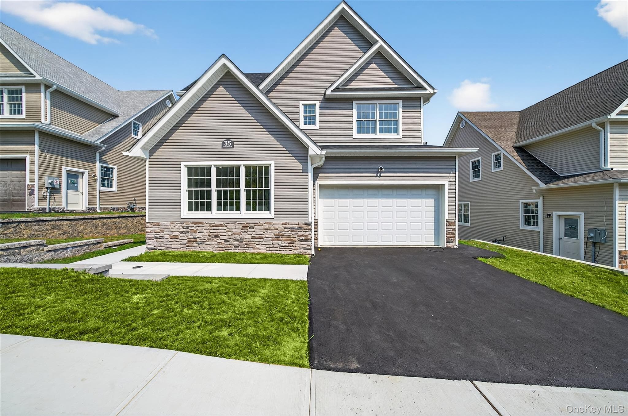 35 Smith Farm Road photo 1