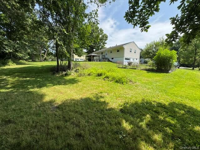 20 Meadow Avenue thumbnail 30