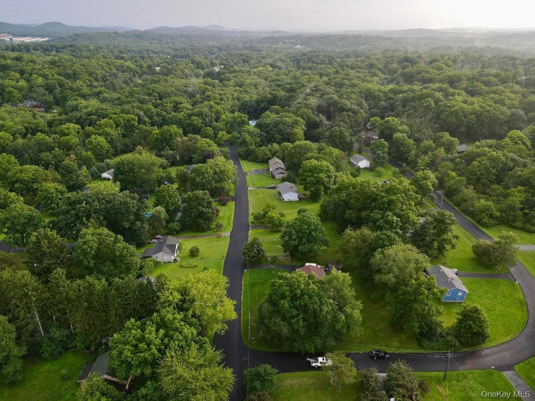 20 Meadow Avenue thumbnail 37