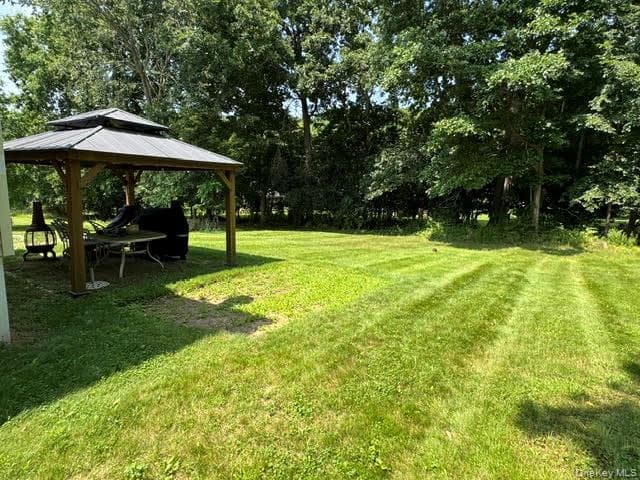 20 Meadow Avenue thumbnail 31
