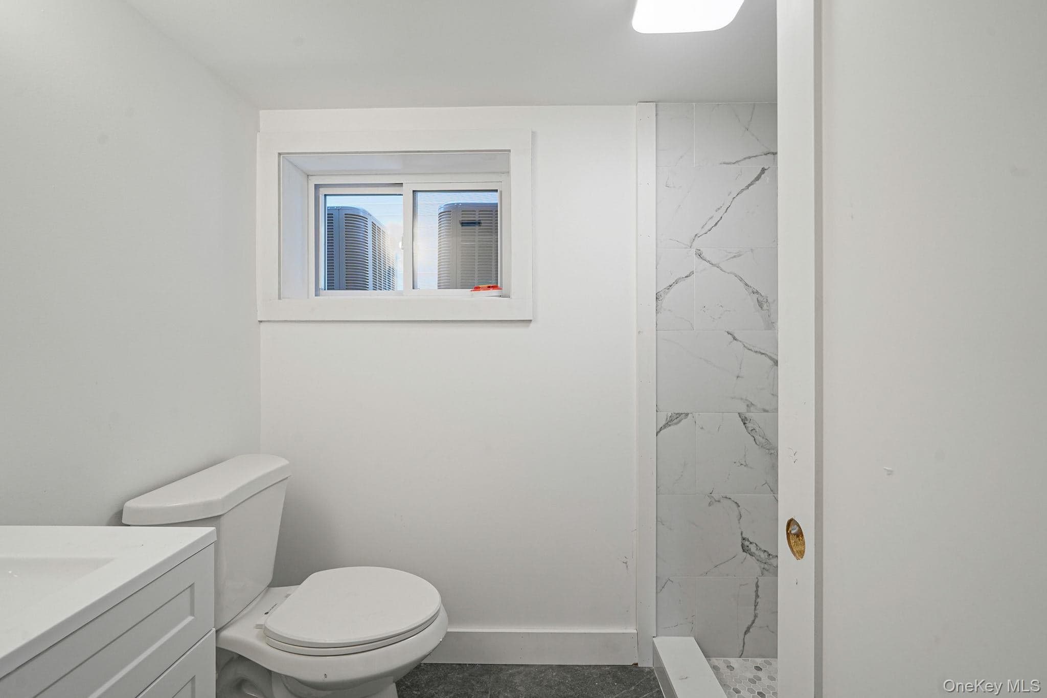 2939 N Wading River Road thumbnail 28