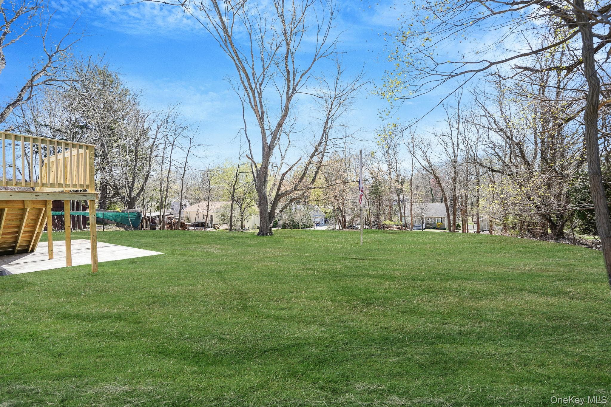 2939 N Wading River Road thumbnail 4