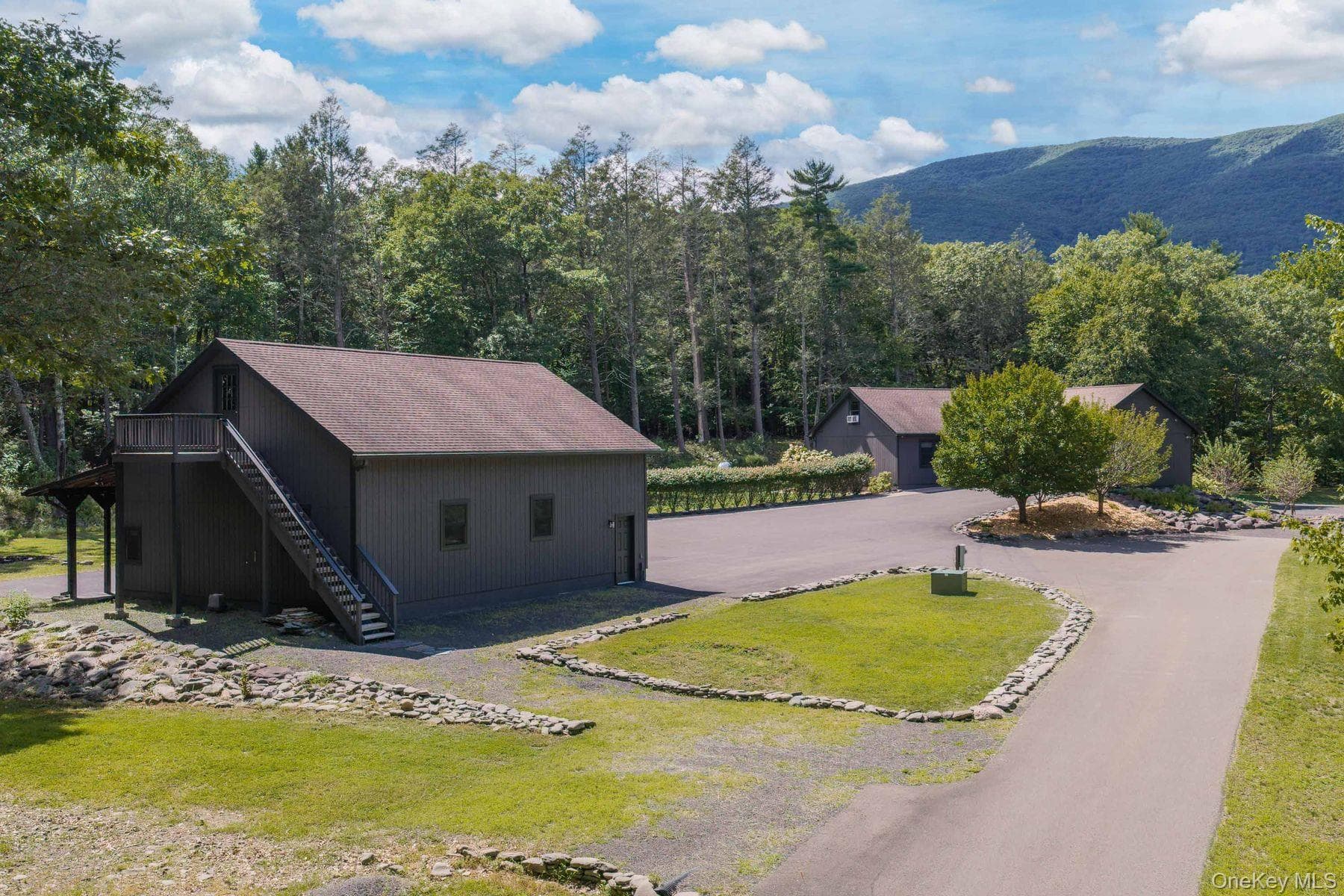 61 Woodland Falls Road thumbnail 29
