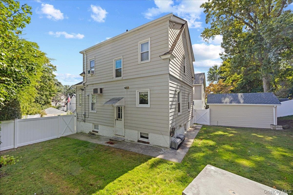 51 Sunrise Terrace thumbnail 25
