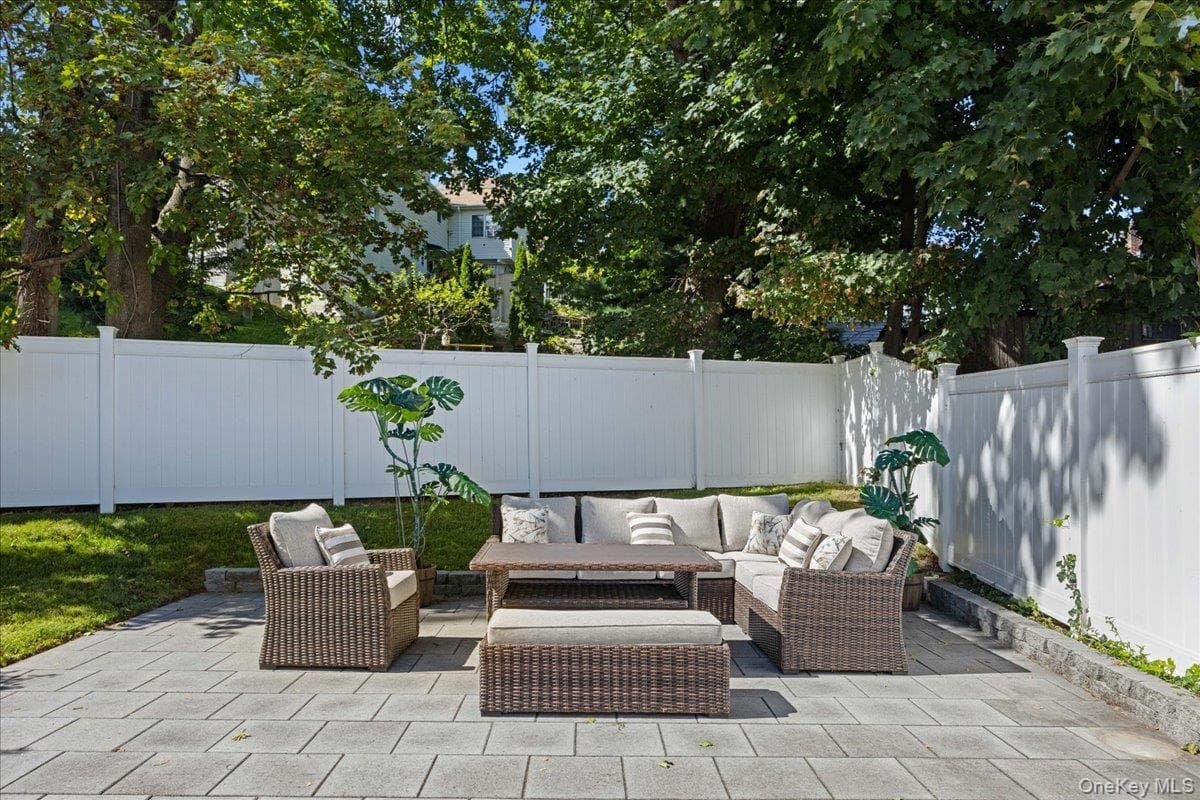 51 Sunrise Terrace thumbnail 22