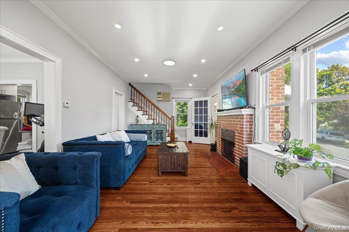 51 Sunrise Terrace thumbnail 8