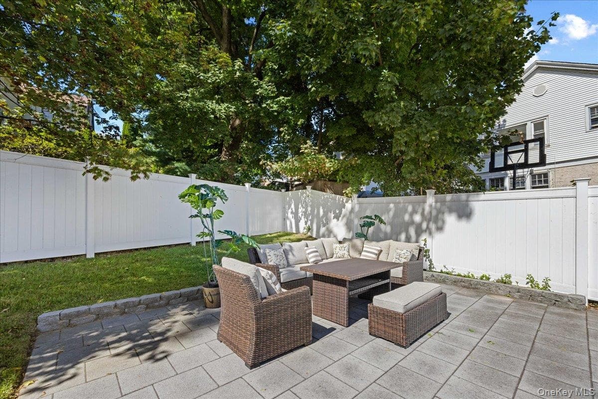 51 Sunrise Terrace thumbnail 23