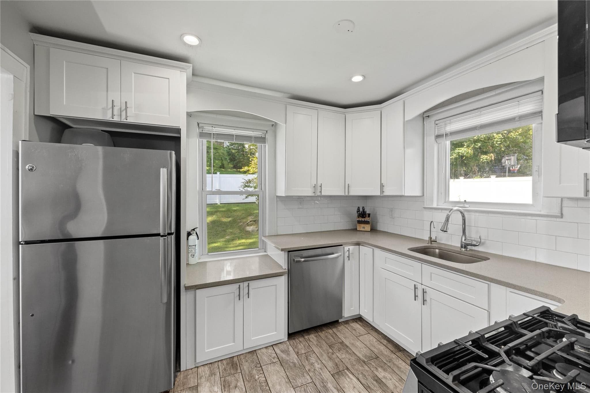 51 Sunrise Terrace thumbnail 3