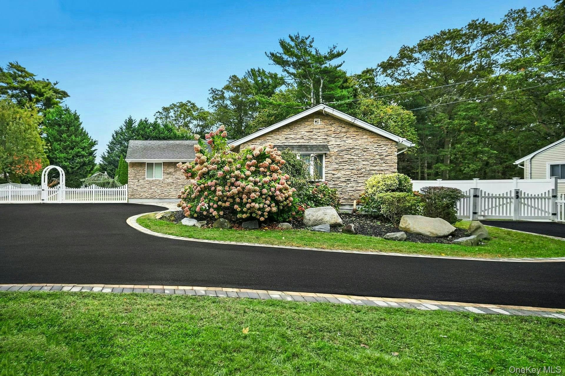 703 Lincoln Avenue thumbnail 9