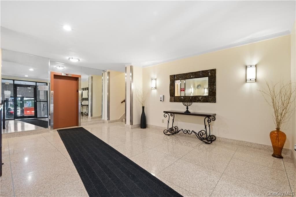 315 W 232nd Street Unit: 2M thumbnail 10