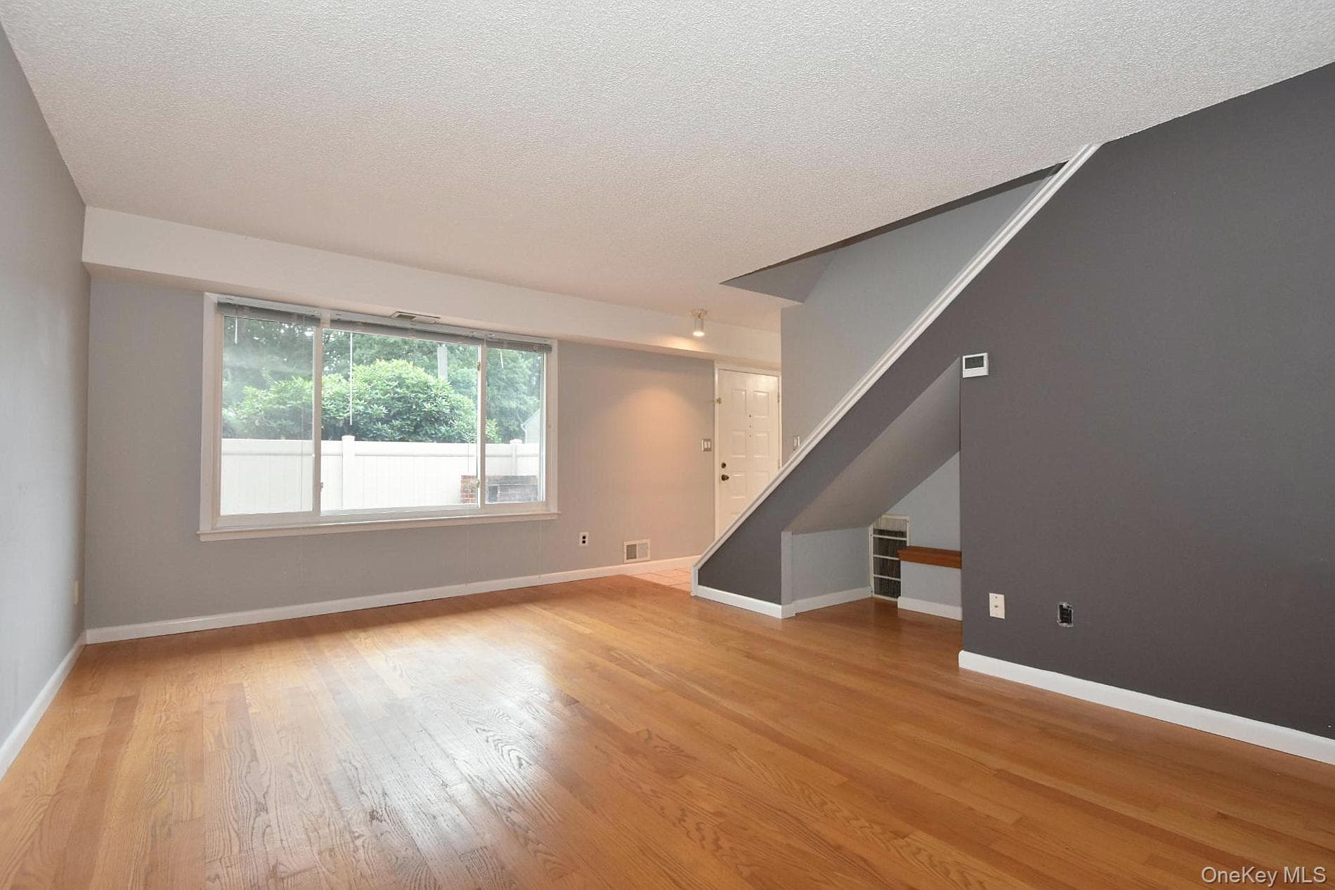 211 Springmeadow Drive Unit: J thumbnail 6