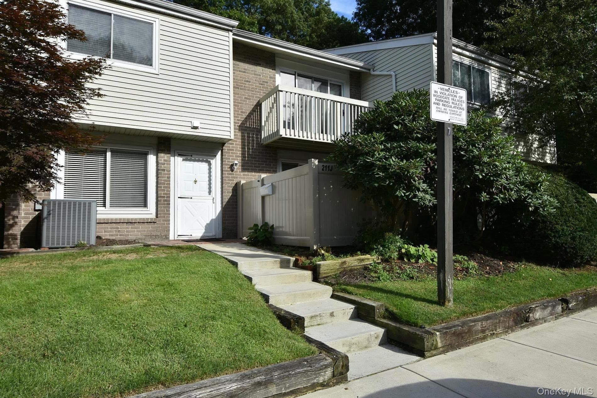 211 Springmeadow Drive Unit: J thumbnail 2