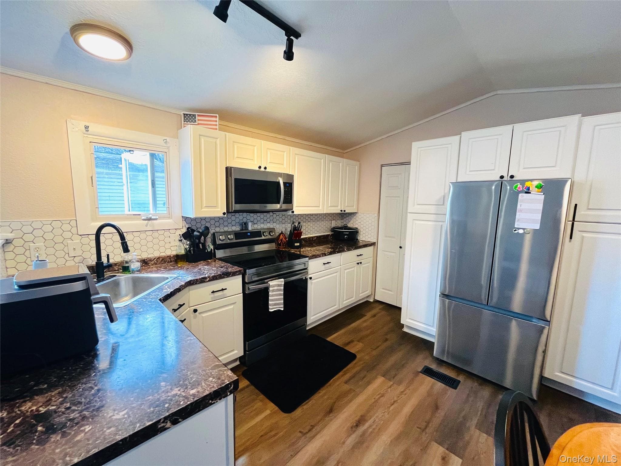 723 Beekman Road Unit: 42 thumbnail 9