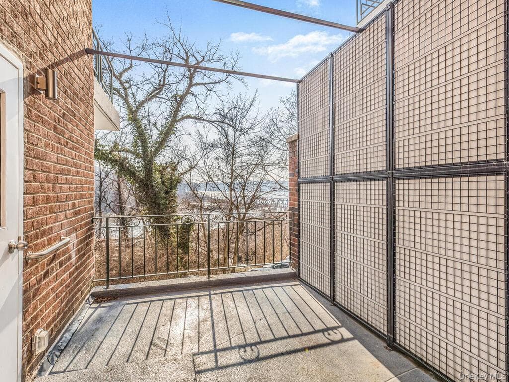 2465 Palisade Avenue Unit: 1A thumbnail 17