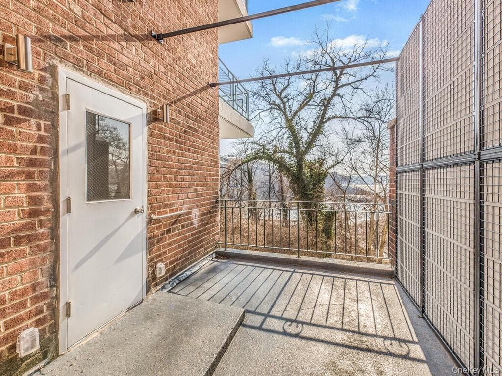 2465 Palisade Avenue Unit: 1A thumbnail 7