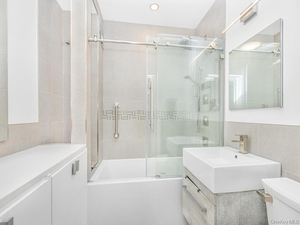 2465 Palisade Avenue Unit: 1A thumbnail 3