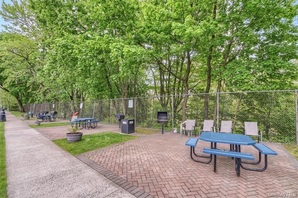 98 Pearsall Drive Unit: 1C thumbnail 34