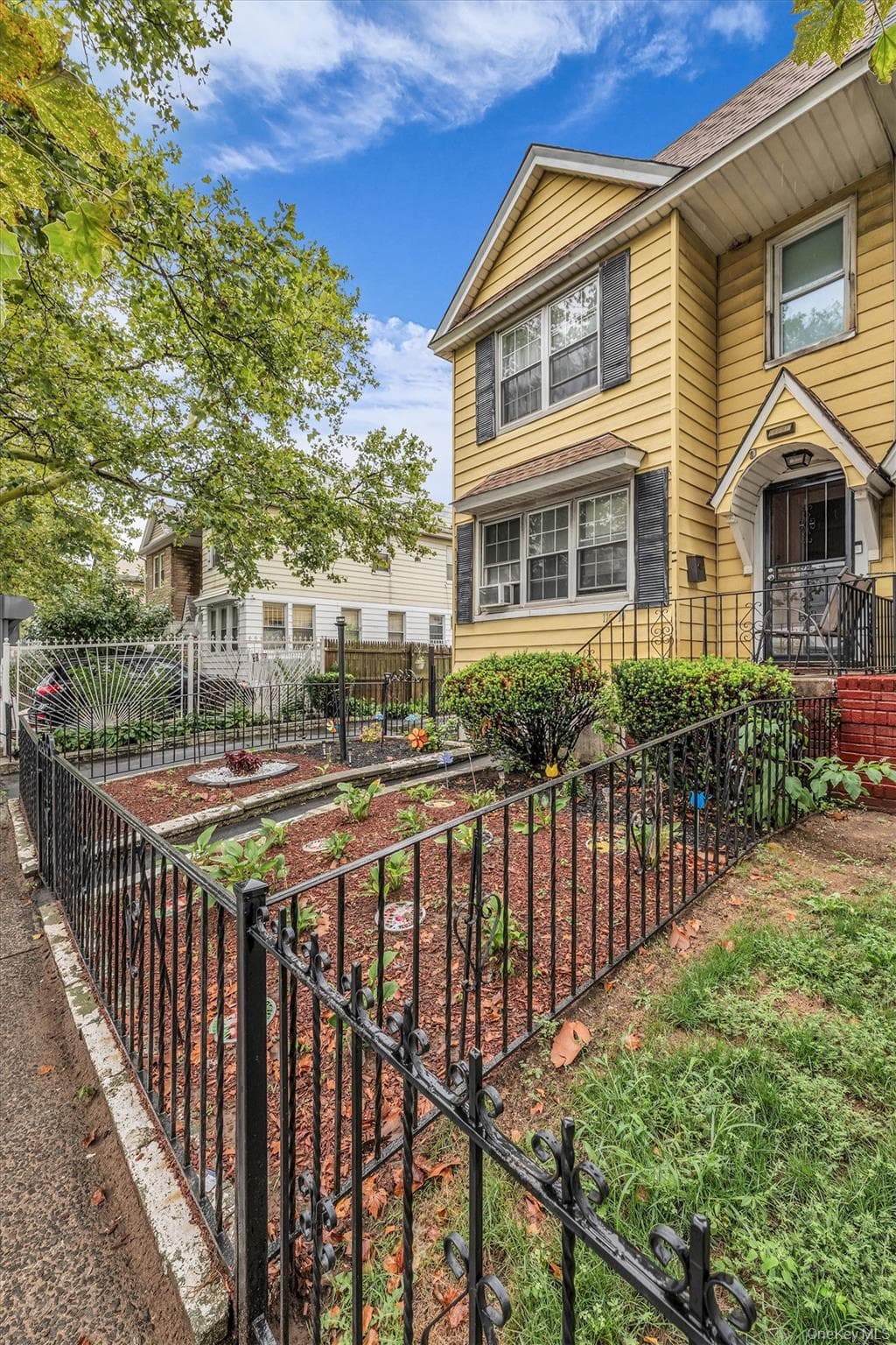 11510 Van Wyck Expressway thumbnail 4