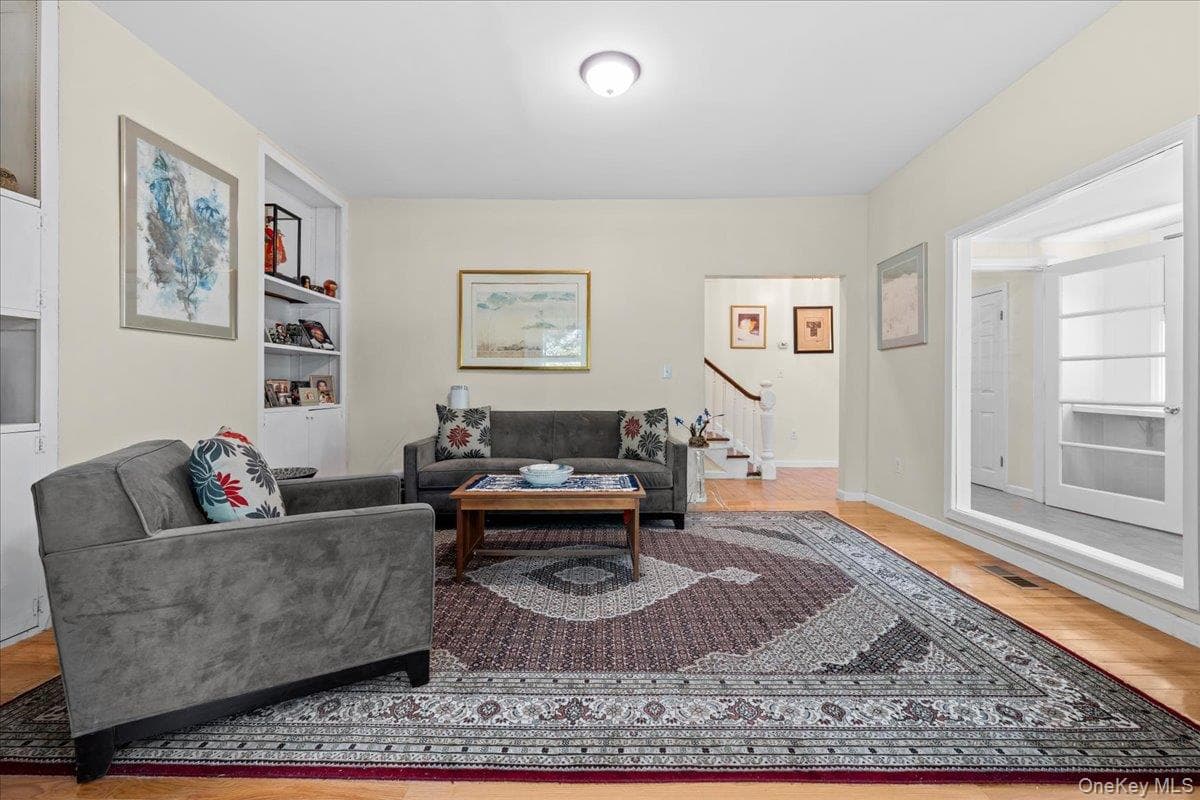5600 Mosholu Avenue thumbnail 5